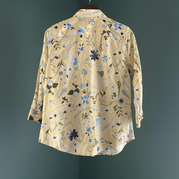 Coldwater Creek Yellow Floral woman’s  Shirt new without tags - Picture 3 of 3